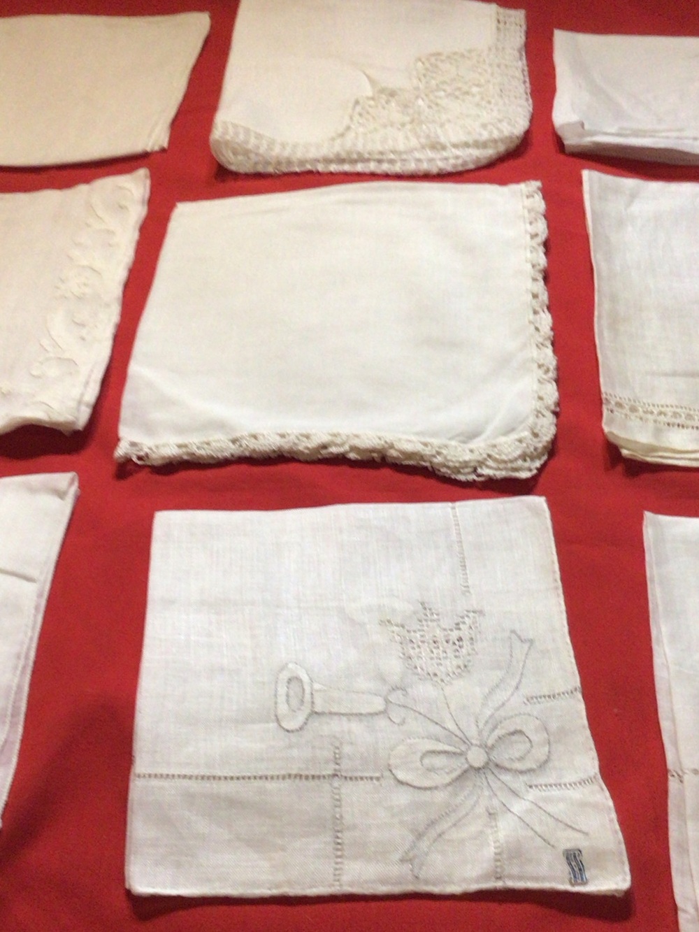 Vintage Lot 12 White hankies Handkerchiefs Nice condition